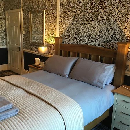 The White Hart Pub And Rooms Cranleigh Ngoại thất bức ảnh
