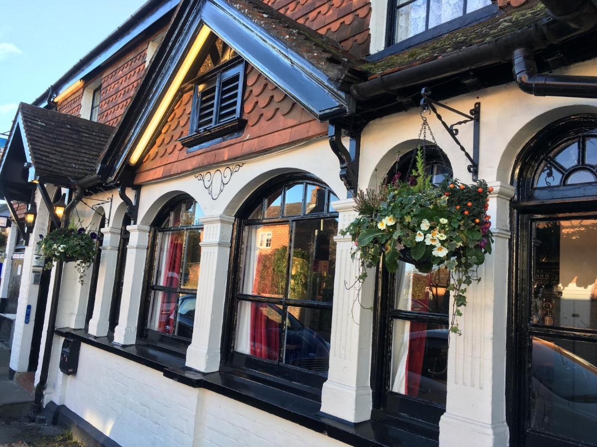 The White Hart Pub And Rooms Cranleigh Ngoại thất bức ảnh